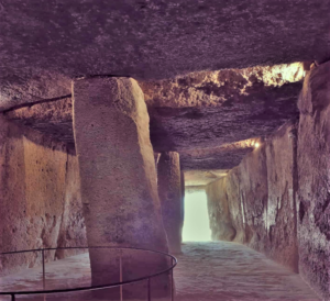 El Torcal con una guía y visita de los dolmenes