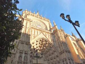 visiter séville avec un guide en français cathedrale-entree