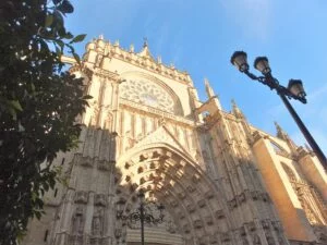 visiter séville avec un guide en français cathedrale-entree