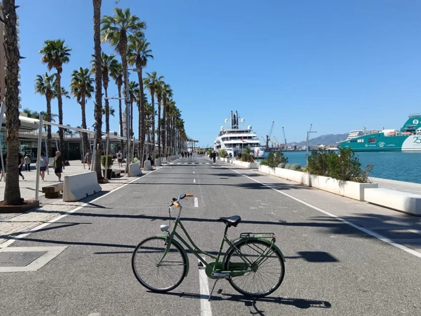 visite guidee malaga a velo