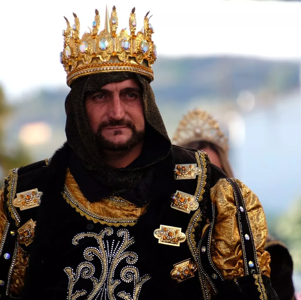 Velez Malaga Legacy of kings and May Crosses 3