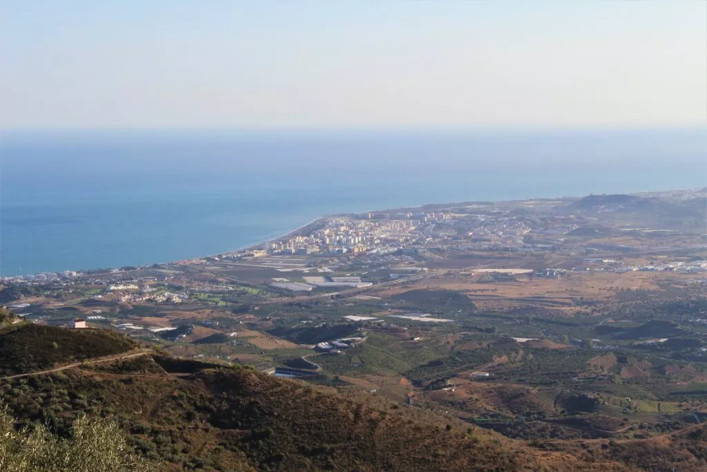 Arenas vue sur la mer depuis la foetresse Bentomiz