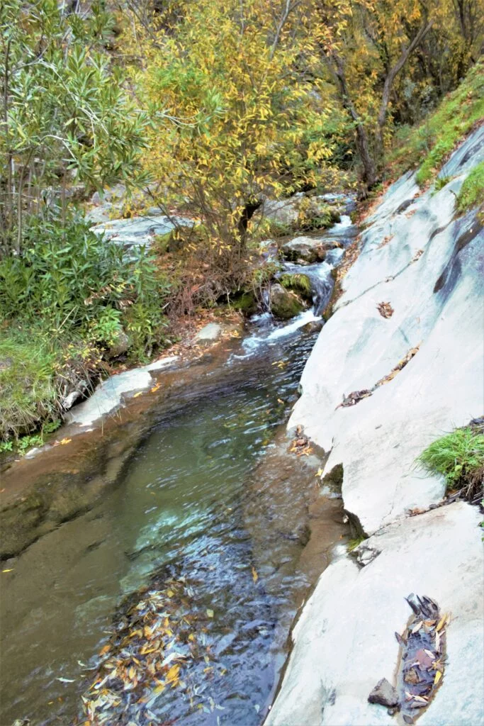 Randonnée en Andalousie Fabrica de la luz à Canillas de Albaida avec piscine naturelle