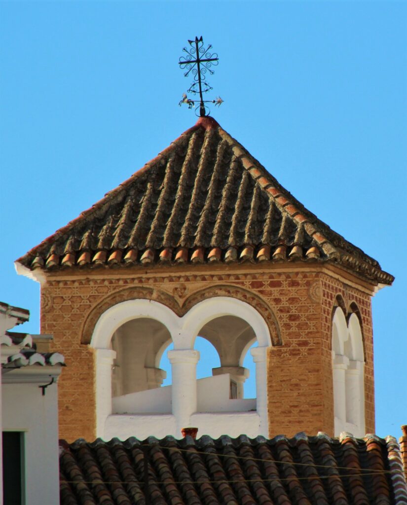 maison tourelle à Sedella en Axarquia