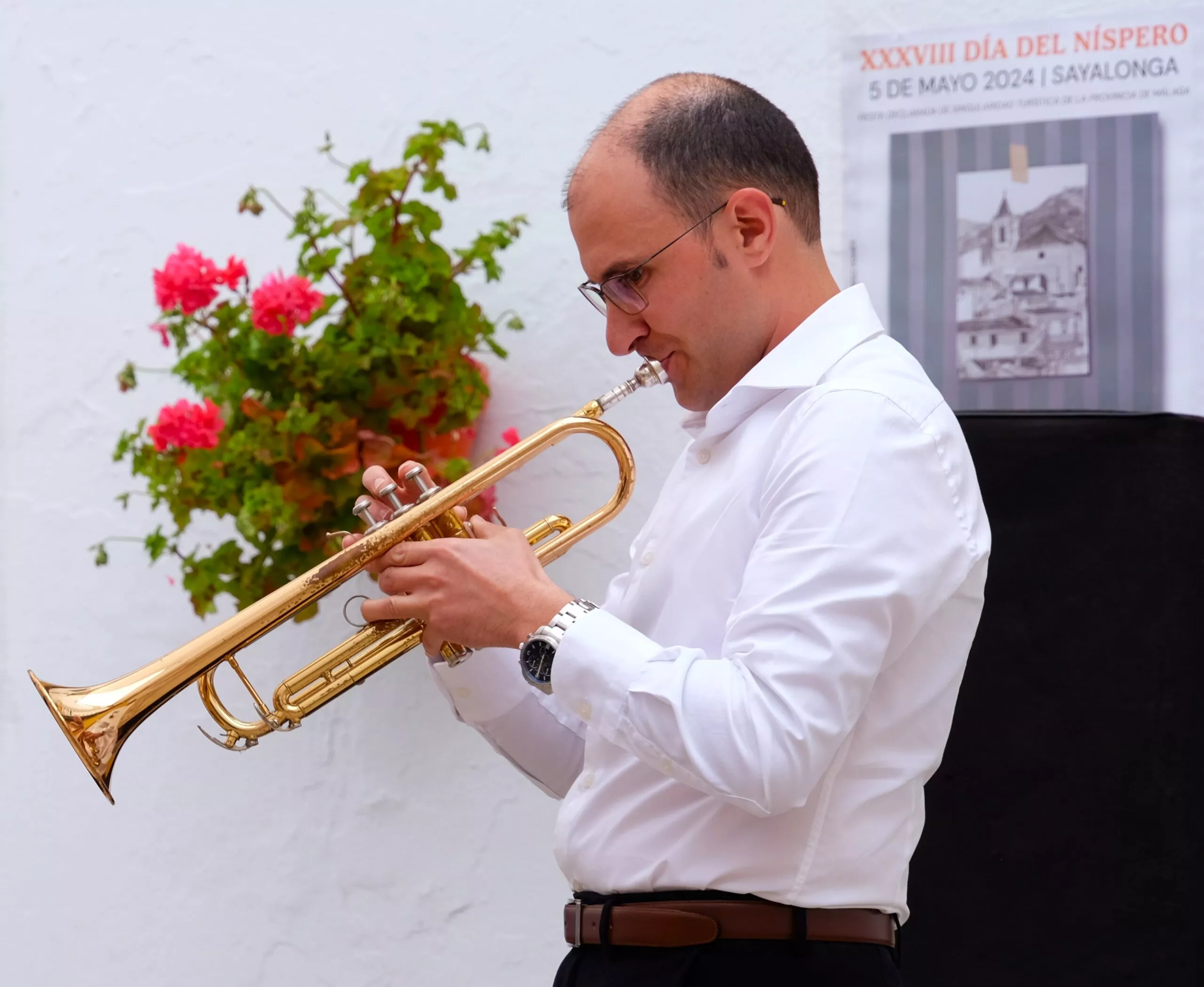 nispero-festival-in-sayalonga
