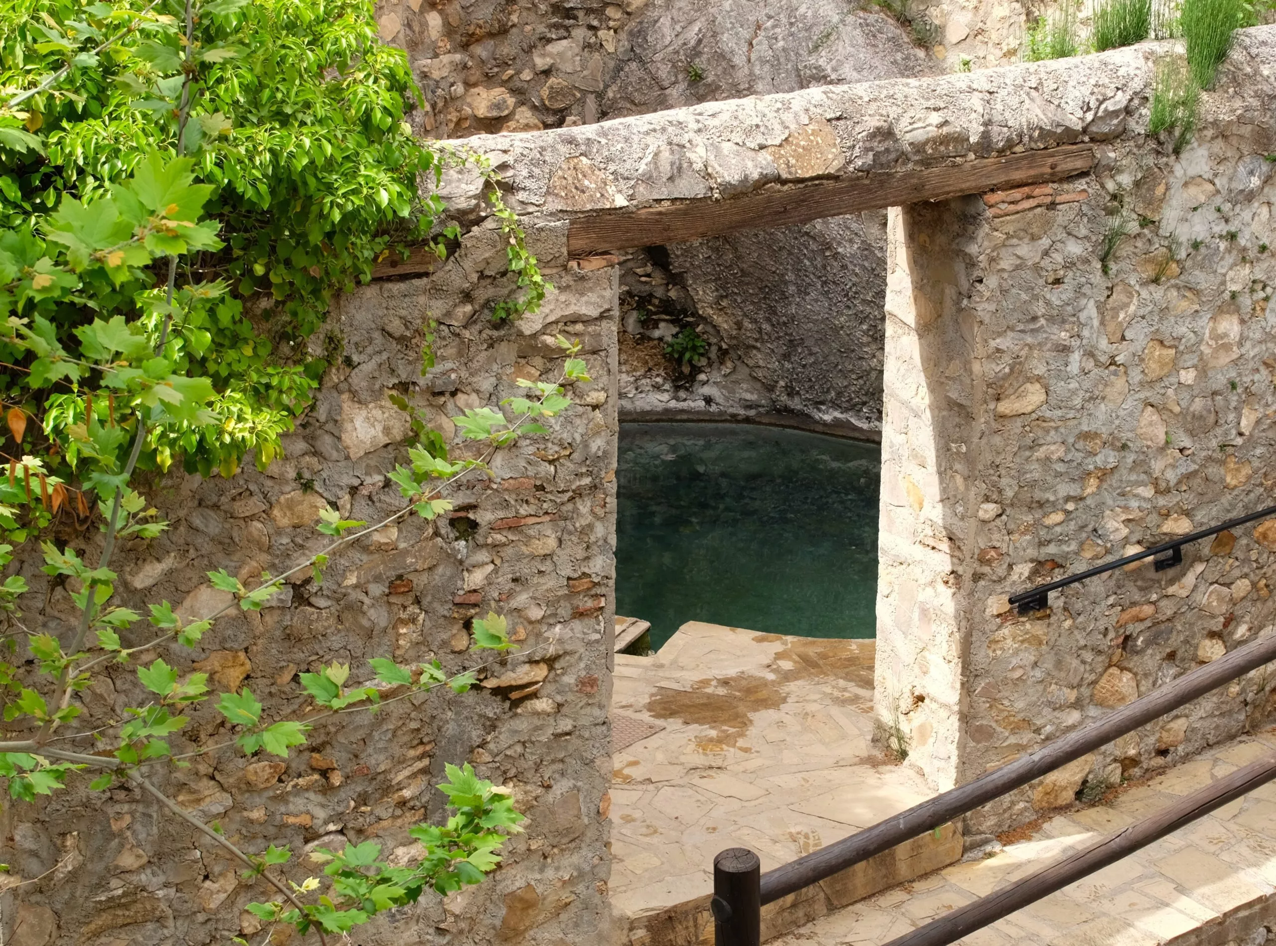 periana-what-to-see-banos-de-vilo