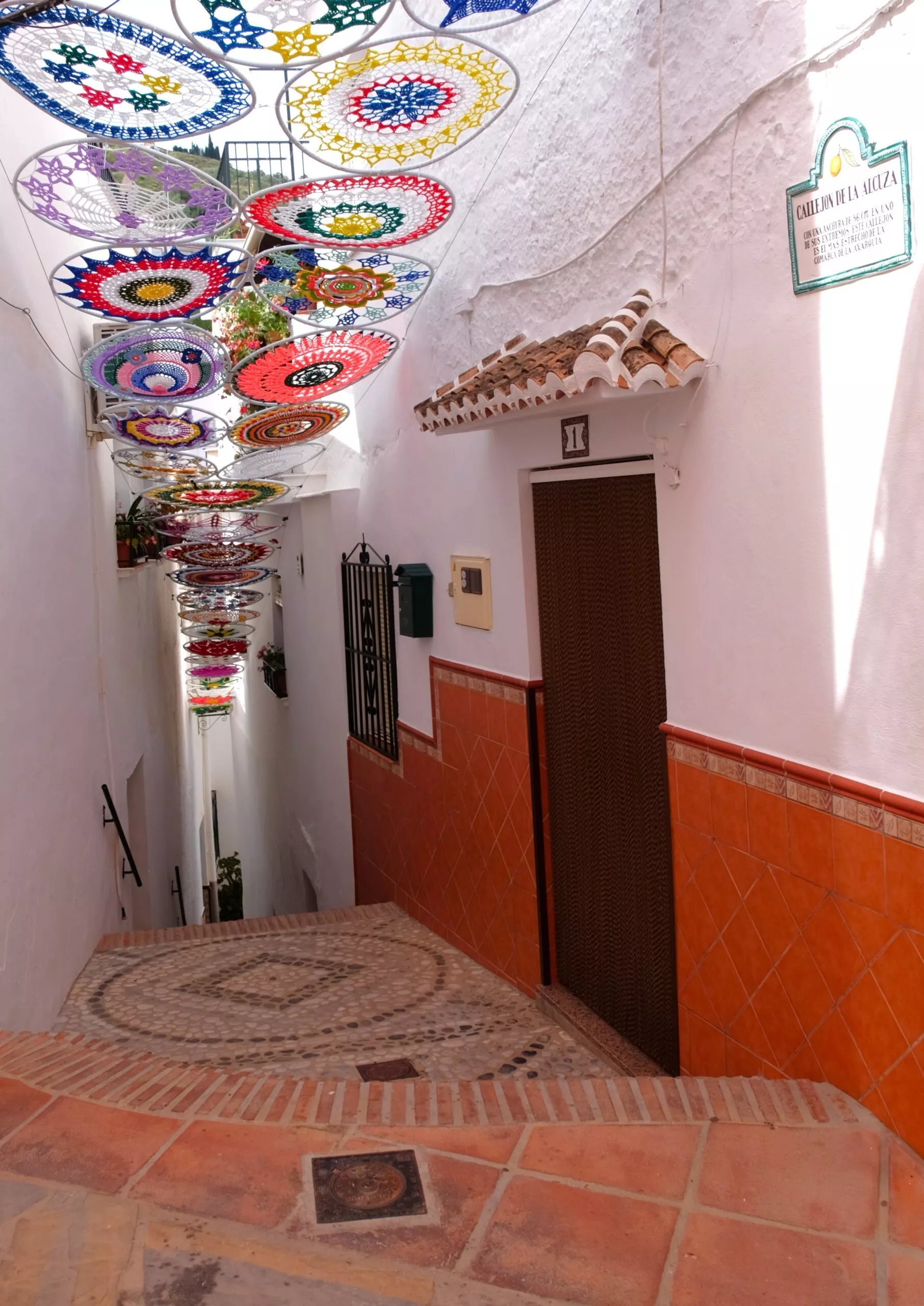 sayalonga-best-things-to-see-the-narrowest-street-in-axarquia