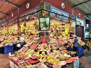 visiter seville avec un guide en français : marché de triana
