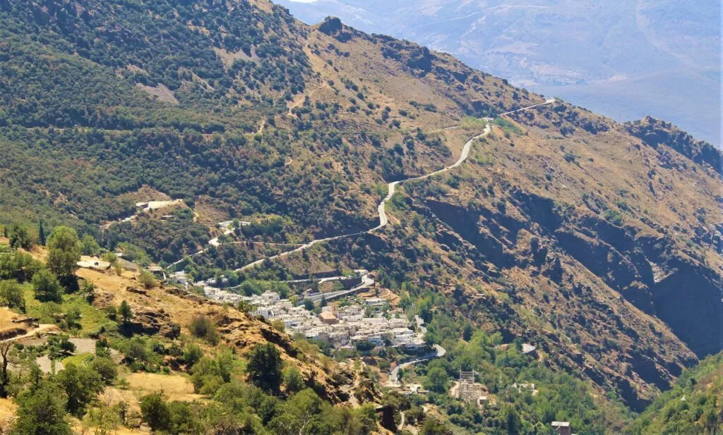 Alpujarra : pueblo village pampaneira