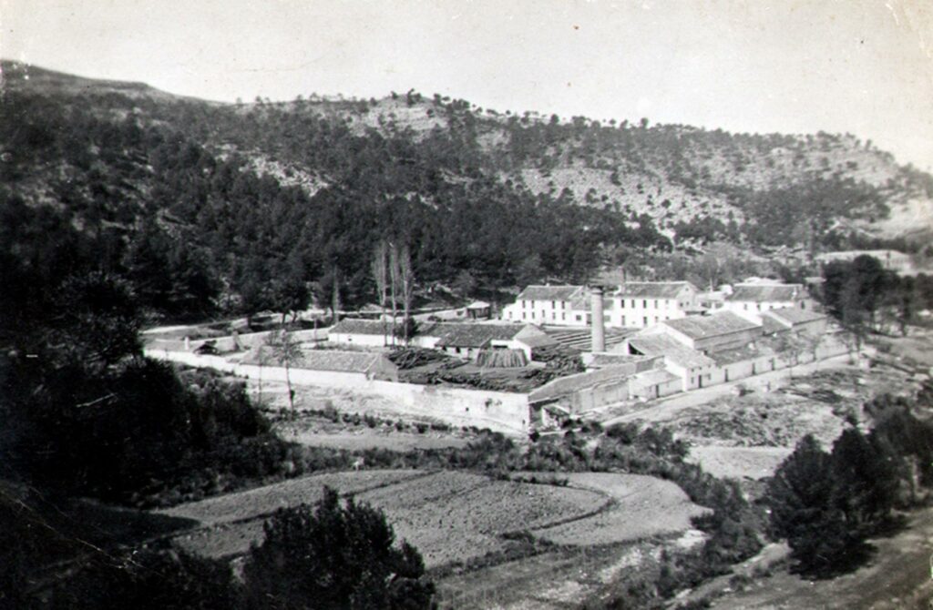 resinera de fornes en Arenas del Rey en los anos 50