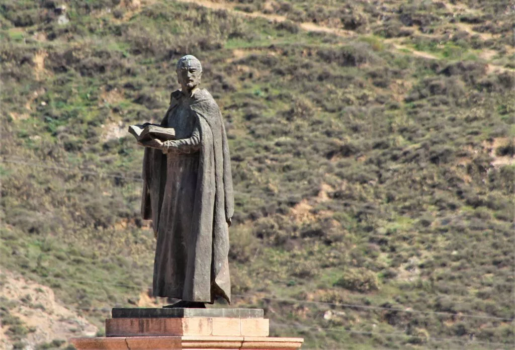 antequera-estatua-plaza-escribanos