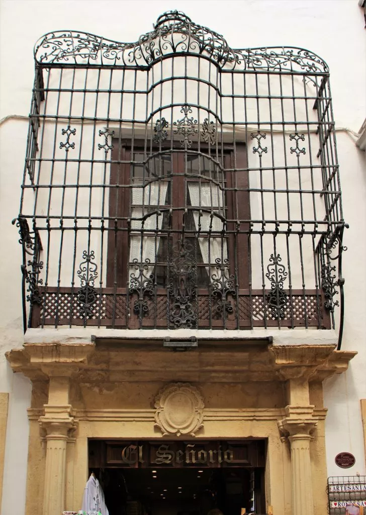 ronda-romantico-ventana