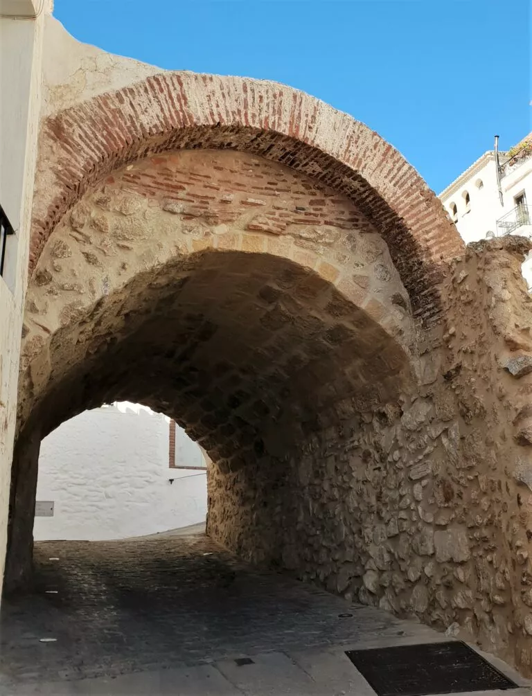 mijas-pueblo-puente-calle-fuente-de-algarrobo