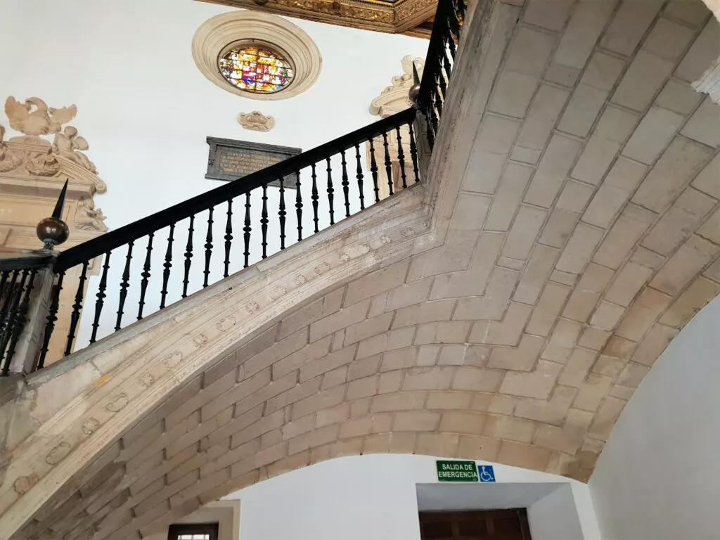 albayzin Real Chancillería de Granada escalera