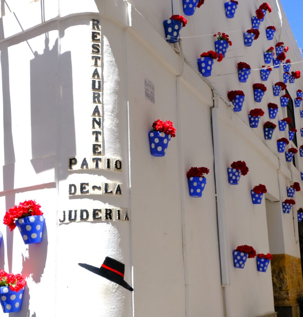 best things to see in cordoba jewish neighborhood narrow streets
