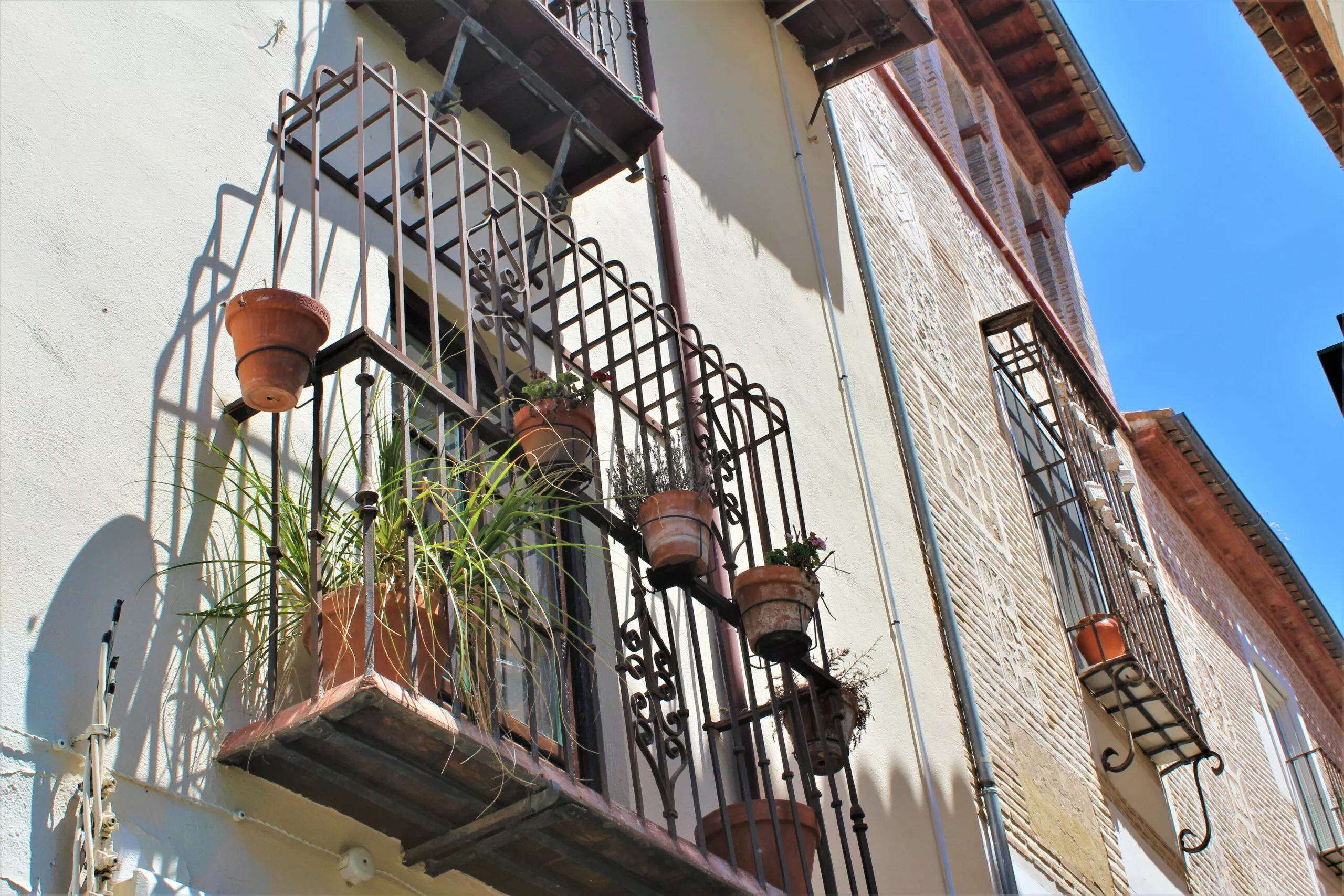 fachada-en-el-albayzin-granada