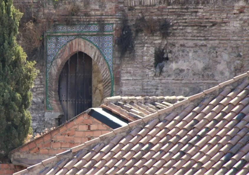moorish-door-in-albaicin-granada
