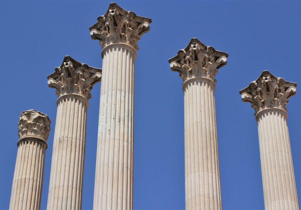 visita-cordoba-colona-del-templo-romano