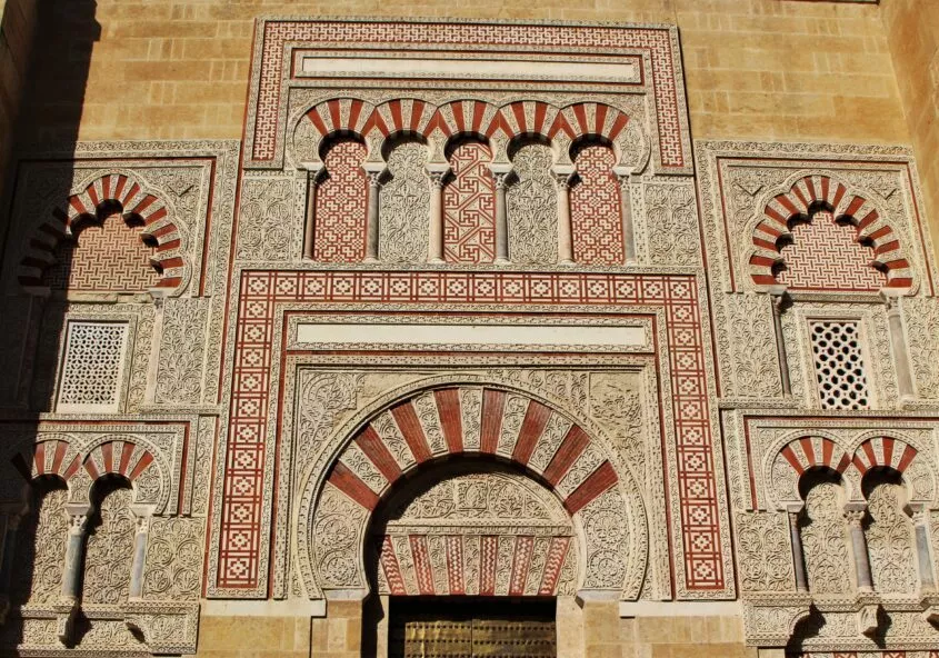 visiter-cordoue-facade-sculptee-de-la-mosquee-cathedrale