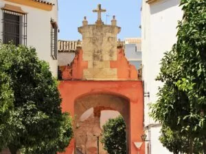 vista-cordoba-calle-tipica-en-el-centro
