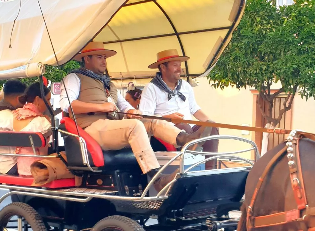 romeria del rocio romeros llegando