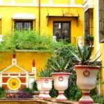 seville santa cruz tour old town visit hotel las casas de la juderia