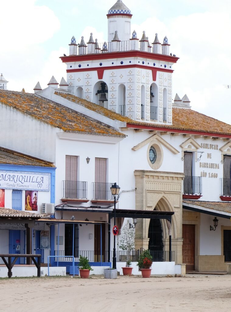 El Rocio facciata della confraternita di Sanlucar de Barrameda