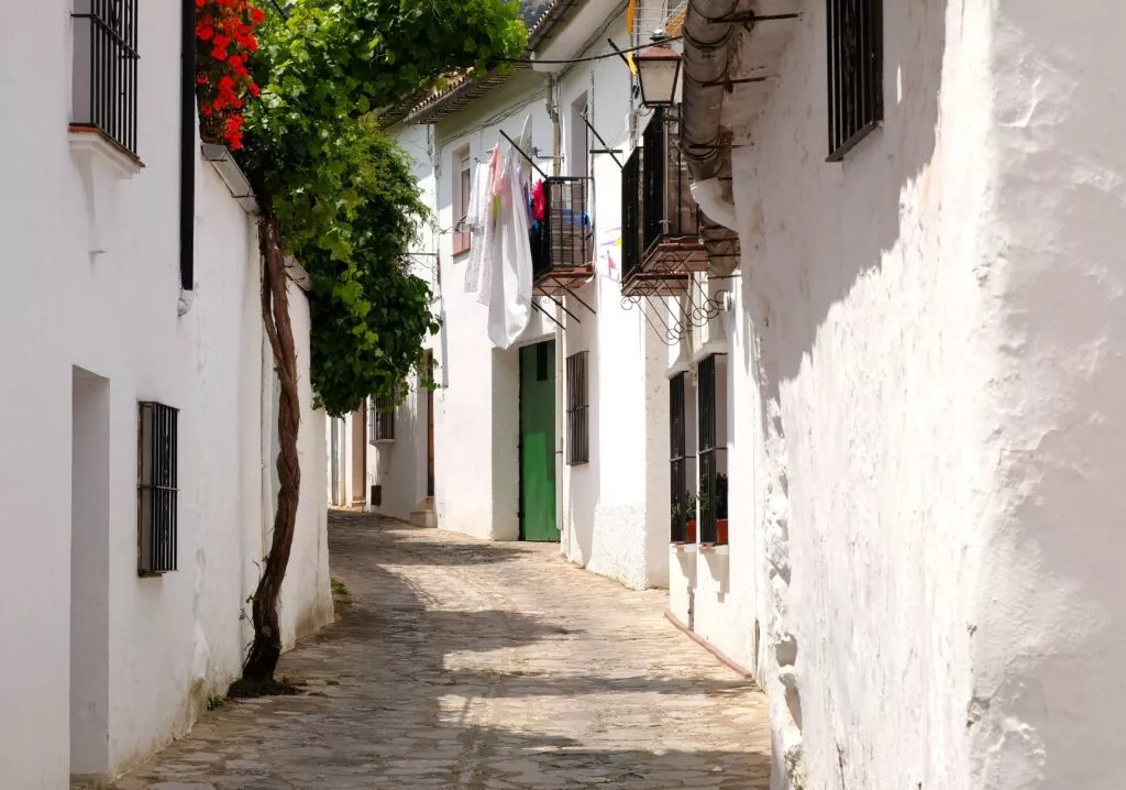 grazalema see narrow street