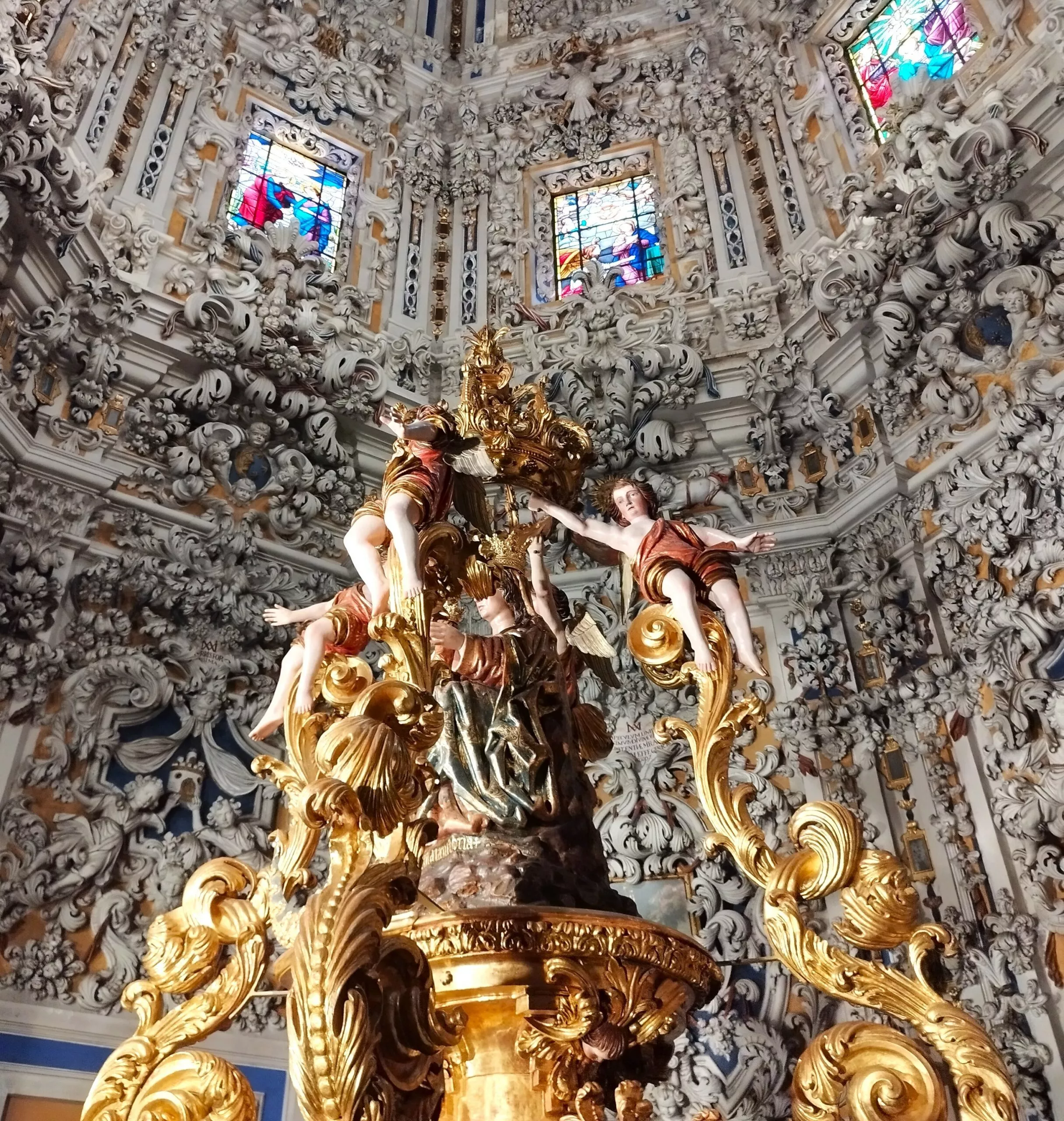 malaga-secrete-insolite-eglise-de-la-victoria-la-chapelle-derriere-le-retable