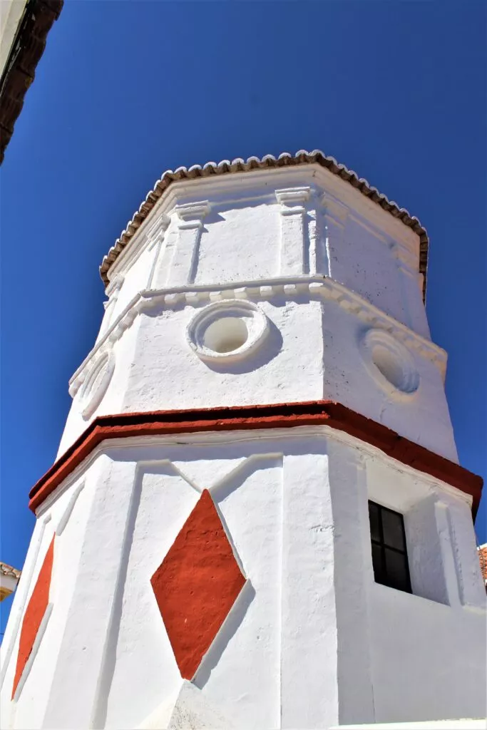 comares que ver torre campanaria de la iglesia de la Encarnacion