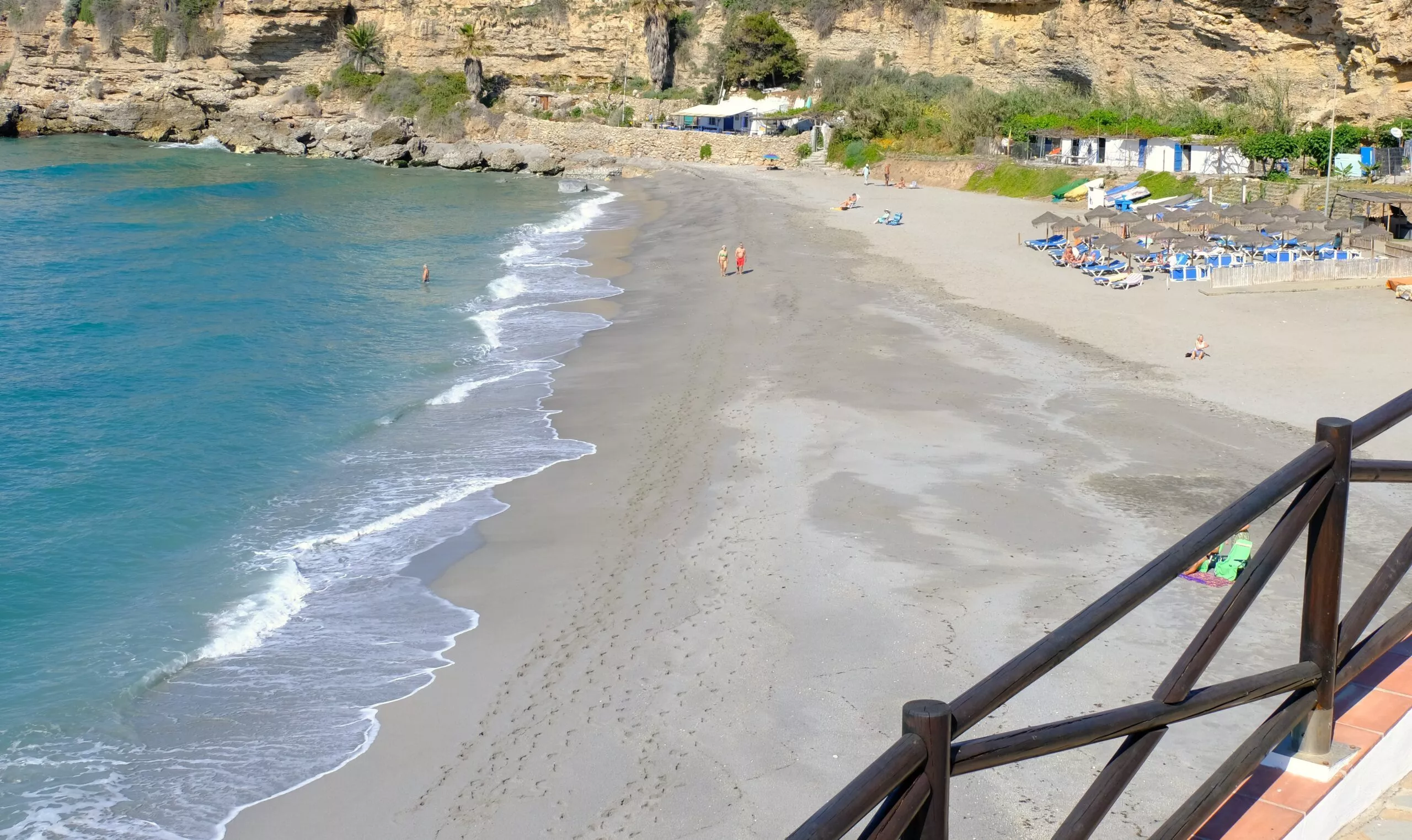 nerja-cosa-vedere-spiaggia-del-salon