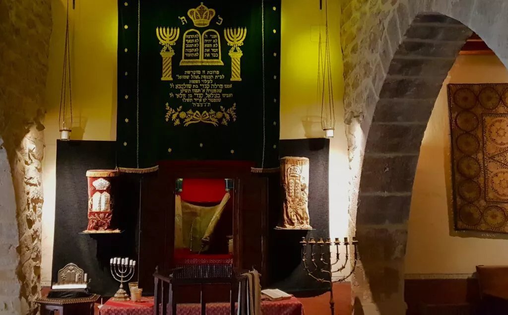 cosa vedere a ubeda visitare la sinagoga dell'acqua