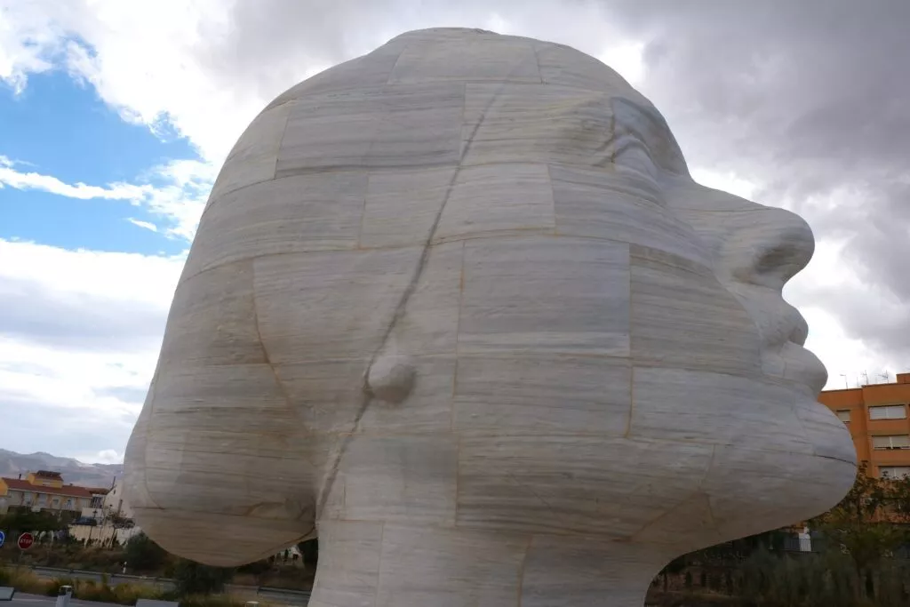 olula del rio escultura de mármol mujer de almanzora
