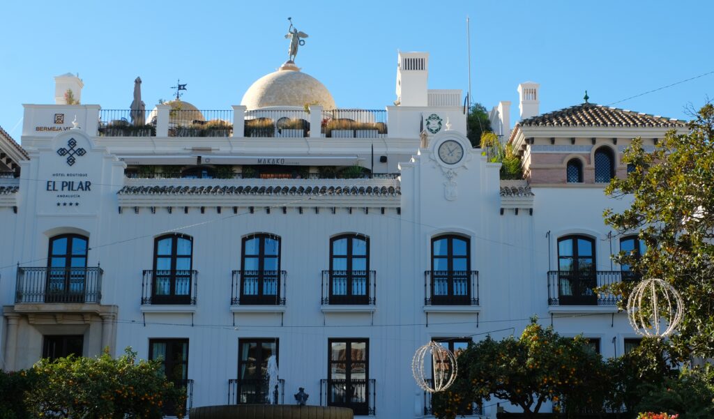 estepona hotel in flowers square