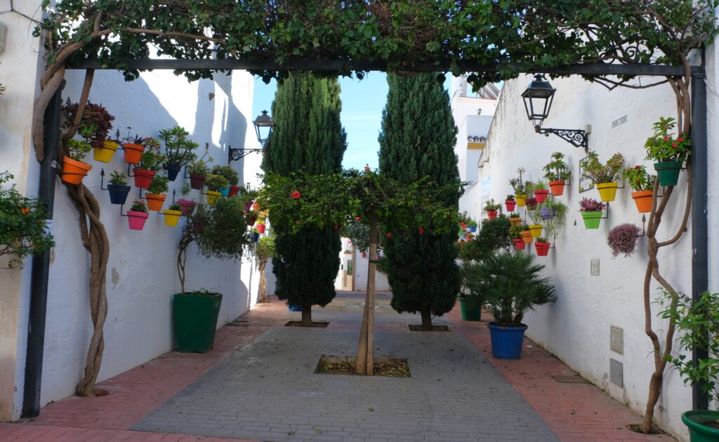 estepona que ver y hacer pasaje de felipe campozano