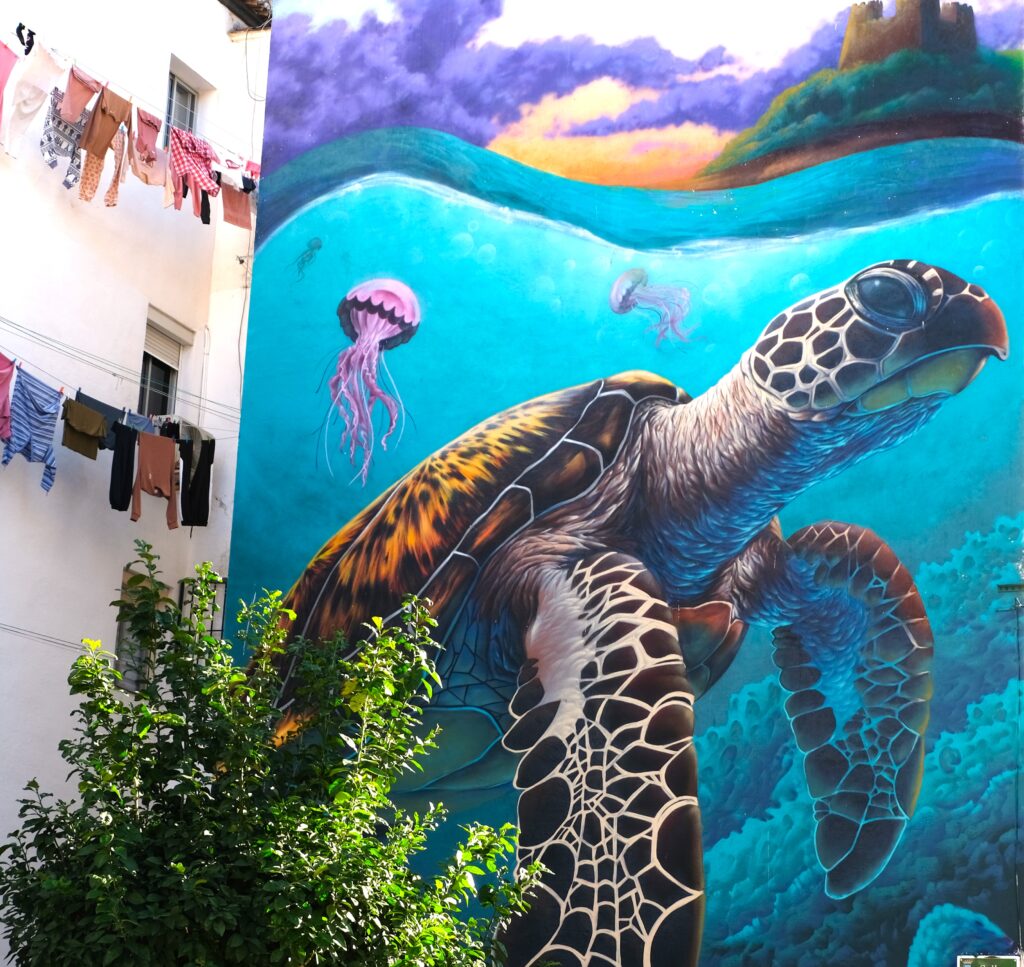 fuengirola things to do street art vida marina artista not japi