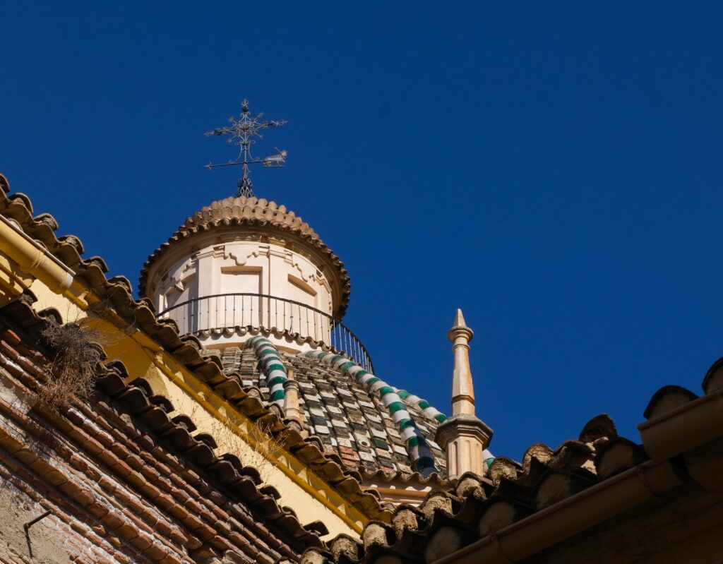 que ver en el barrio del realejo de granada convento comandadoras de santiago