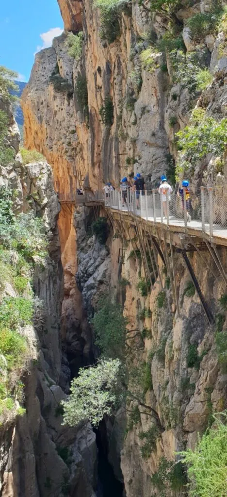 malaga king path hike and via ferrata